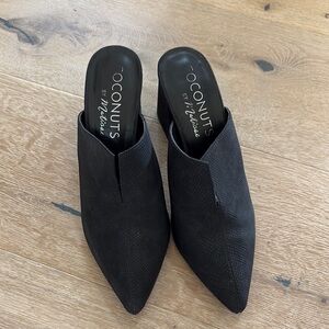 Coconuts by Matisse Black Mules Sleek Minimalist Design